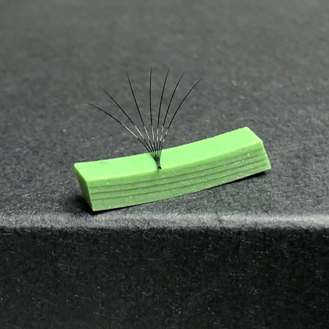 FAN MAKER kamyk do łatwego tworzenia kępek 1 szt