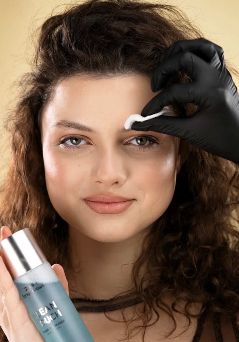 Tonik odtłuszczacz do brwi i rzęs ZOLA x Sonya Brows Clean Touch, 150 ml